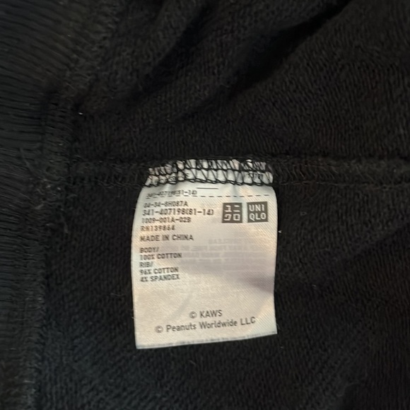 Uniqlo Kaws x Peanuts | Mens XS | Snoopy Skateboard Sweatshirt - Picture 4 of 6